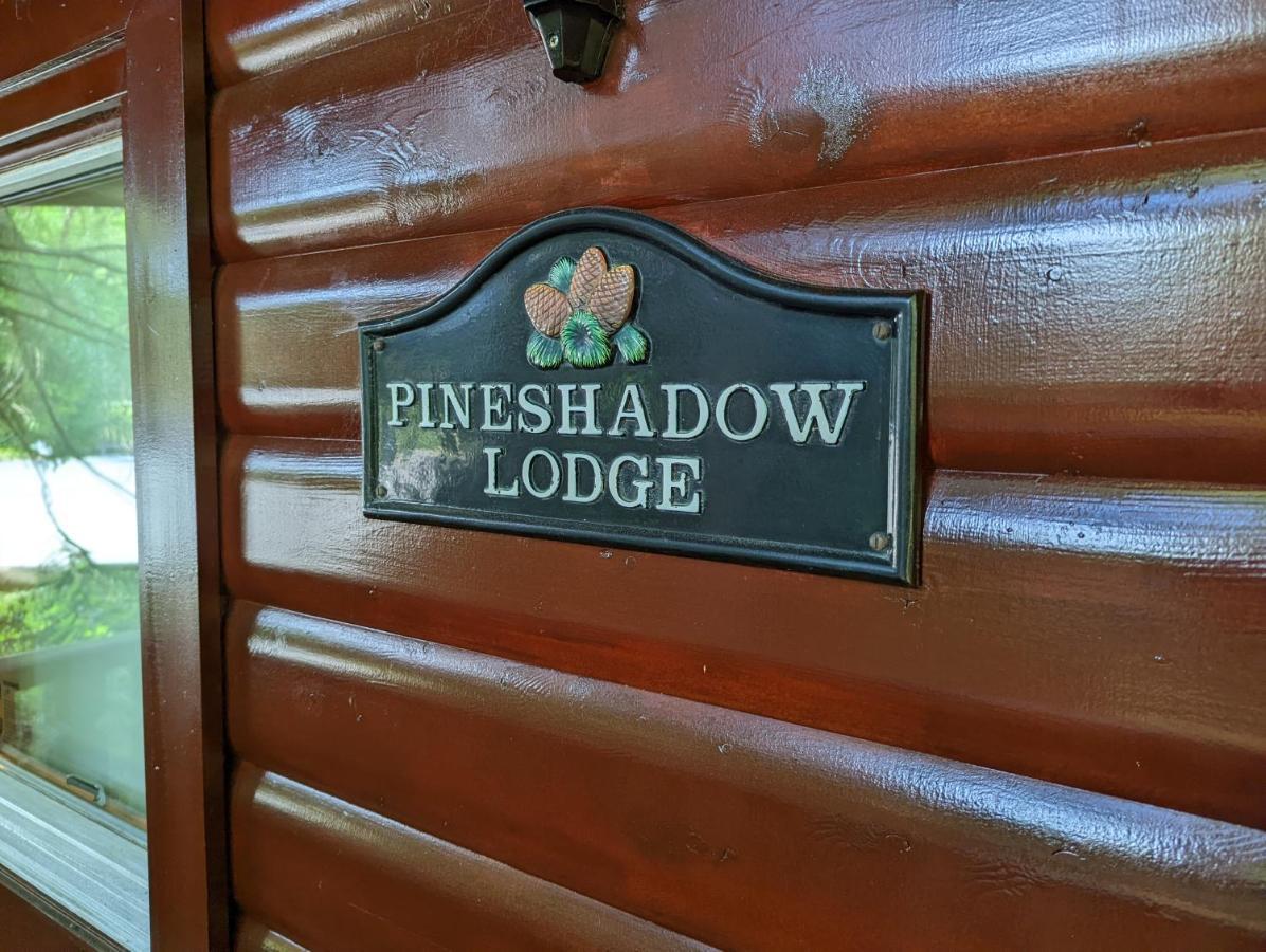 Pineshadow Lodge-Dog Friendly Kenwick Park Louth 劳斯 外观 照片