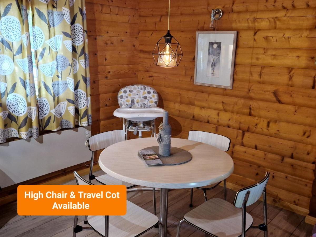 Pineshadow Lodge-Dog Friendly Kenwick Park Louth 劳斯 外观 照片