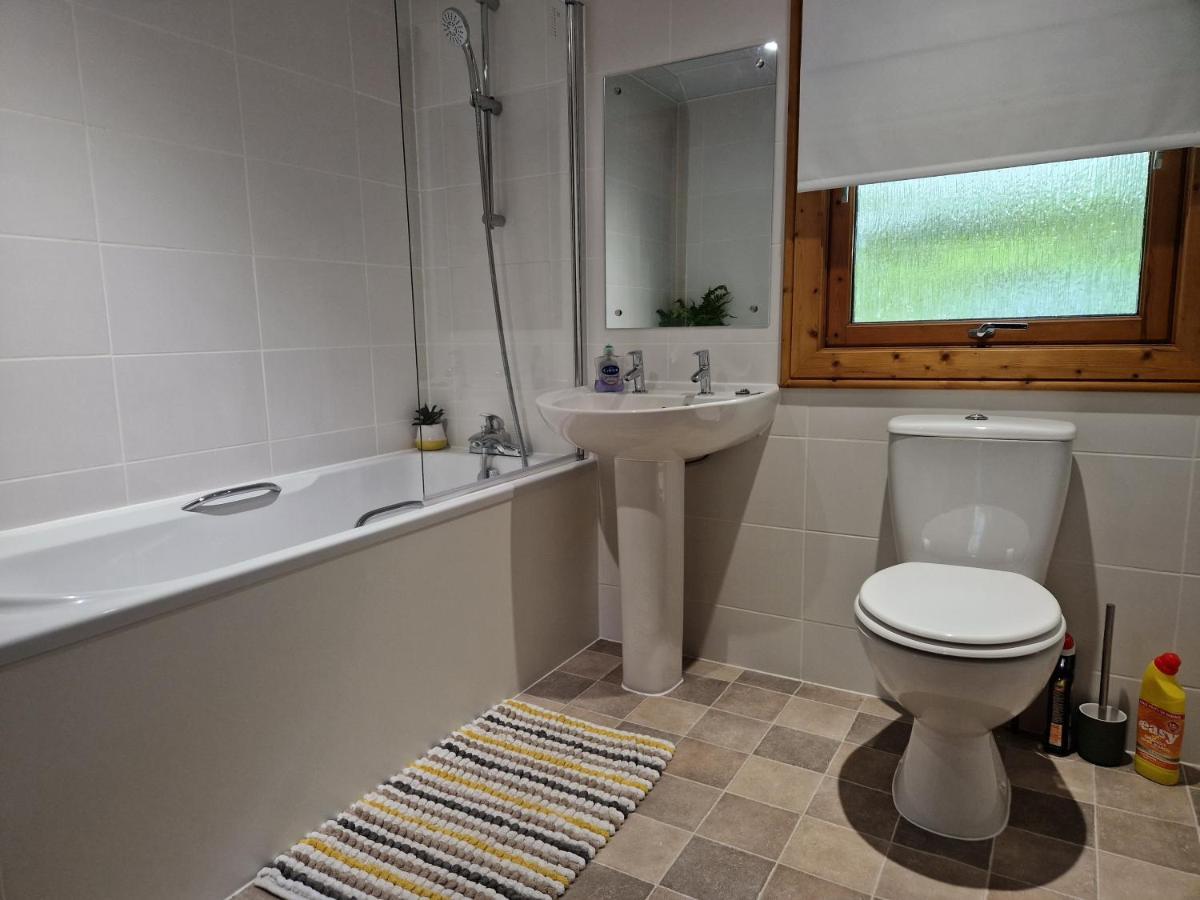 Pineshadow Lodge-Dog Friendly Kenwick Park Louth 劳斯 外观 照片