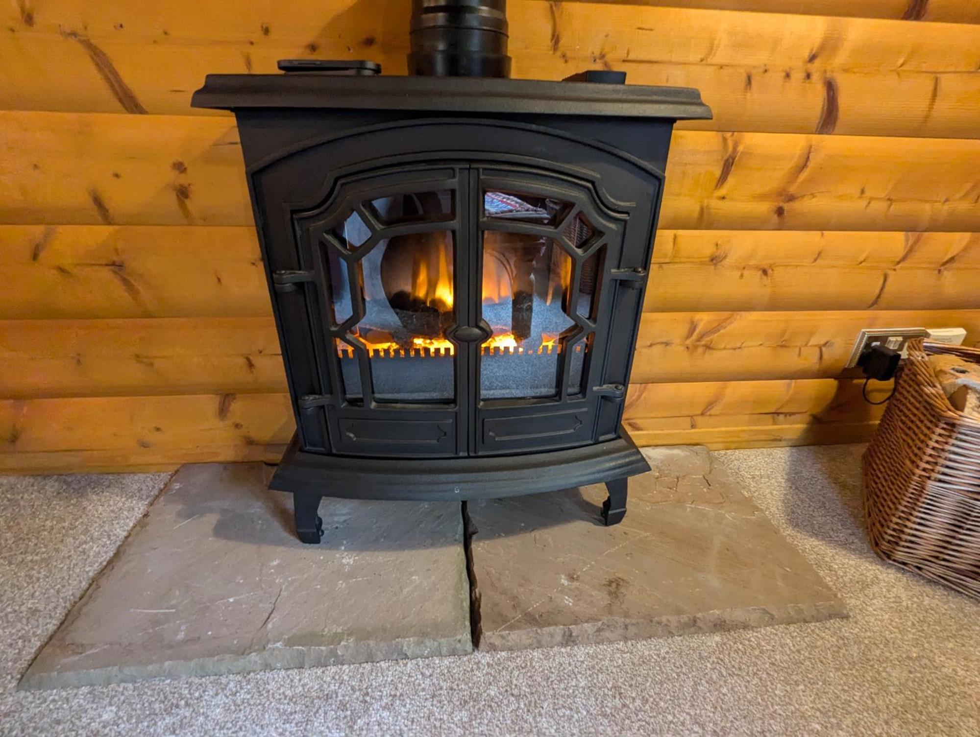 Pineshadow Lodge-Dog Friendly Kenwick Park Louth 劳斯 外观 照片