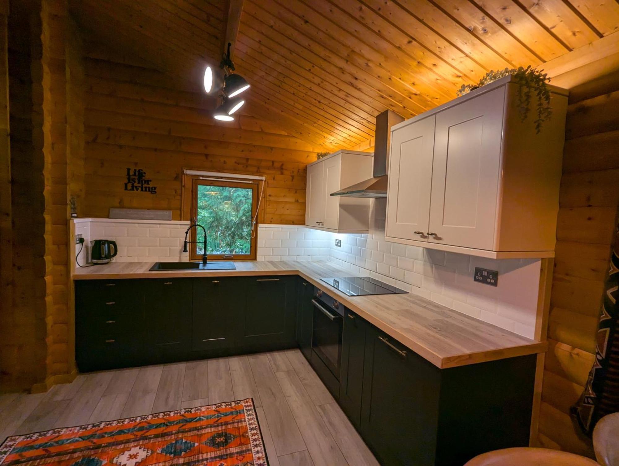 Pineshadow Lodge-Dog Friendly Kenwick Park Louth 劳斯 外观 照片
